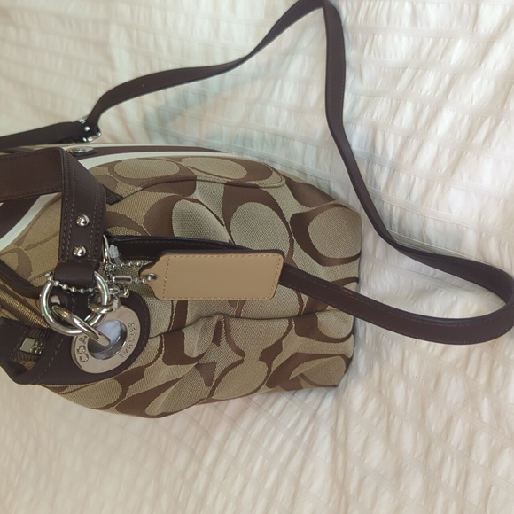 Coach - Picture 13 of 16